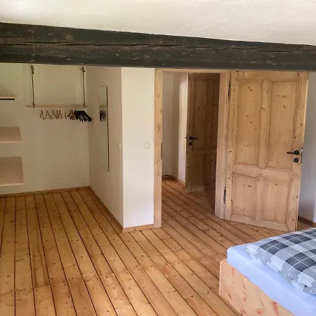 Apartment Bandltroga